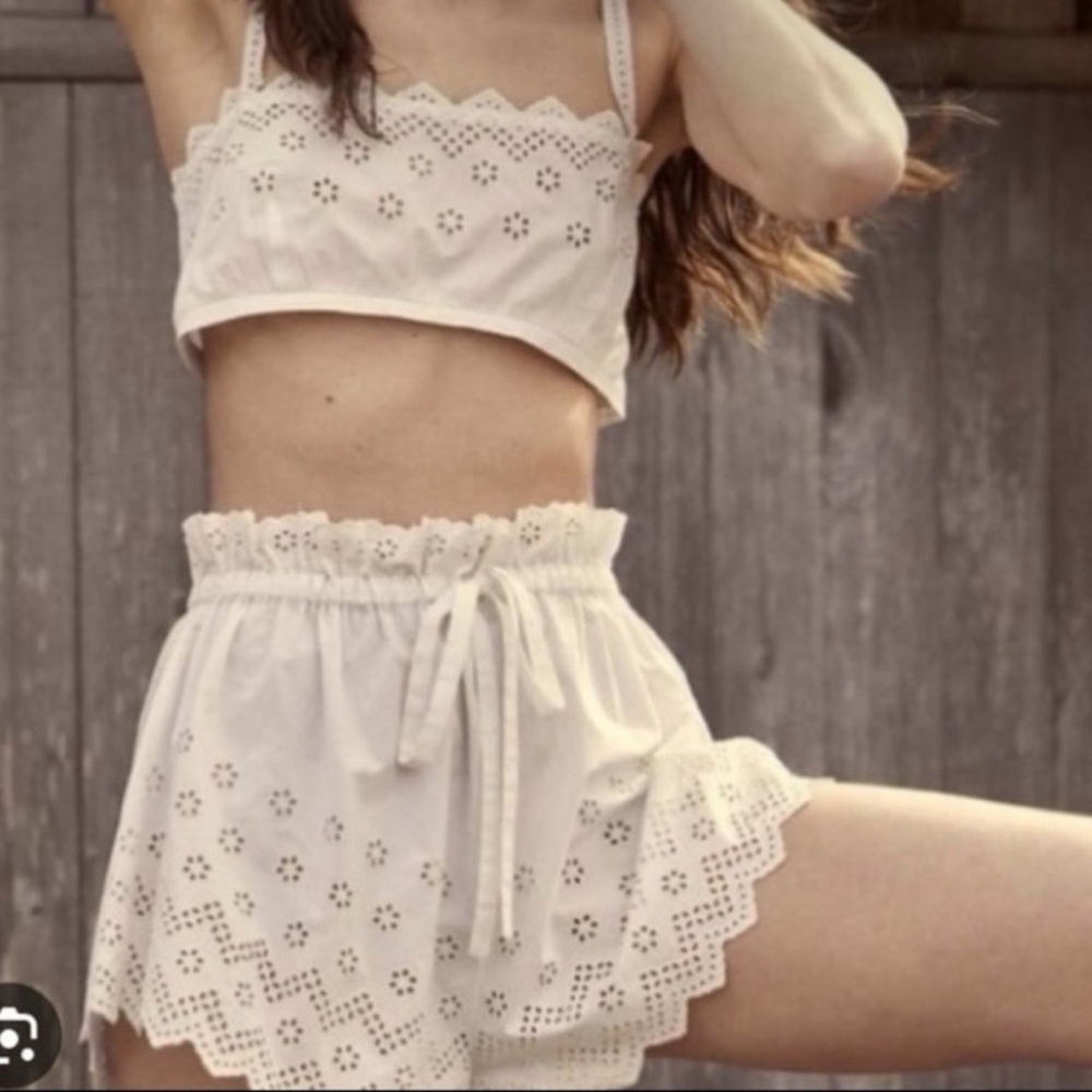 Doen Crop Top and Scouts Shorts Set
